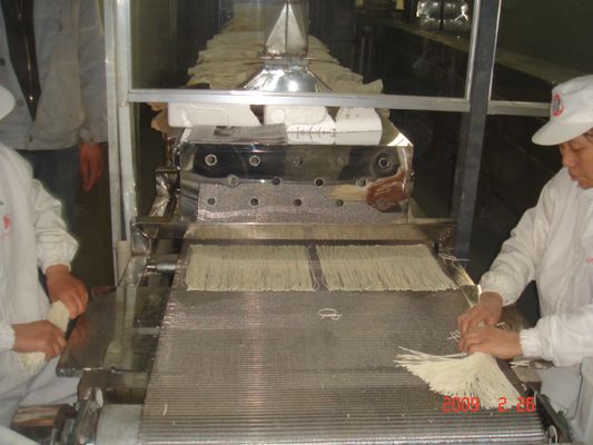 China Multi Functional Fresh Noodle Making Machine Multi Roller Compound Pressing supplier