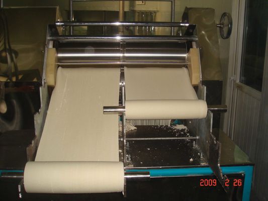 China Commercial Industrial Fresh Noodle Making Machine , Automatic Noodle Machine supplier