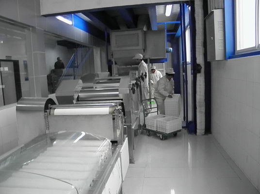 High Efficiency Fresh Noodle Making Machine Original Design Compact Structure supplier